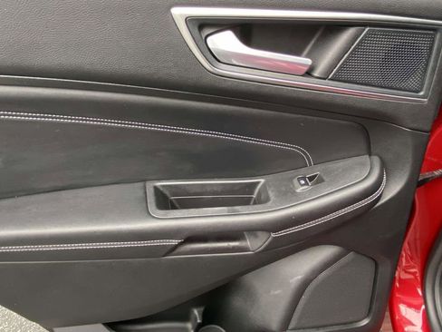 Used 2024 Ford Edge Titanium image 12