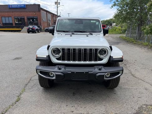 New 2026 Jeep Wrangler Unlimited Sahara AWD/4WD image 8