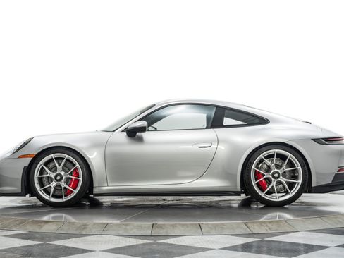 Used 2022 Porsche 911 GT3 image 6