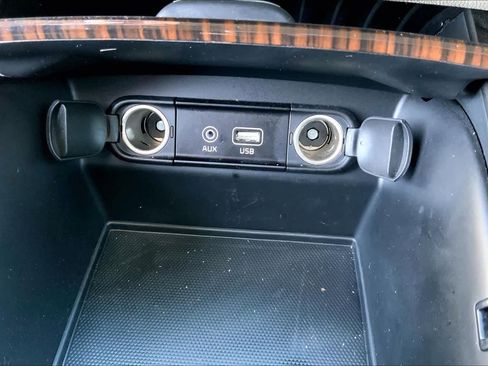 Used 2020 Kia Sorento EX image 31