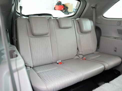 Used 2018 Toyota Highlander Plus image 37