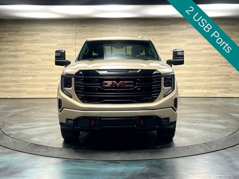 Used 2023 GMC Sierra 1500 AT4 w/ AT4 Premium Package AWD/4WD image 9