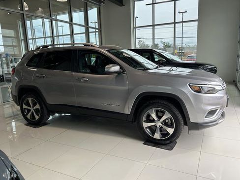 Used 2020 Jeep Cherokee Limited image 6