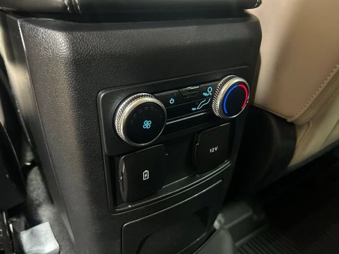 Used 2022 Ford Explorer XLT w/ Equipment Group 202A AWD/4WD image 24