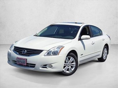 Used 2011 Nissan Altima Hybrid Sedan w/ Premium Pkg