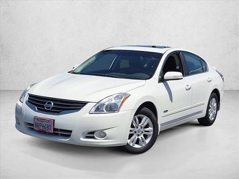 Used 2011 Nissan Altima Hybrid Sedan w/ Premium Pkg FWD image 1
