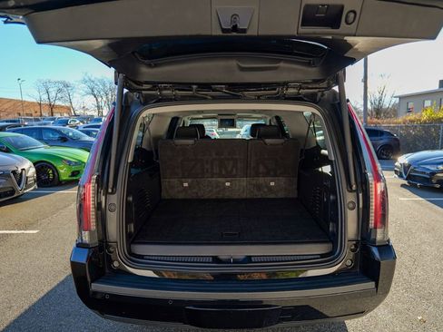 Used 2020 Cadillac Escalade ESV Luxury image 60