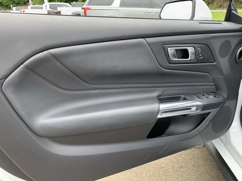 Used 2025 Ford Mustang Premium RWD image 18