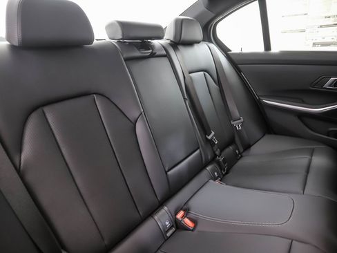 Used 2025 BMW 330i xDrive Sedan w/ Convenience Package image 28