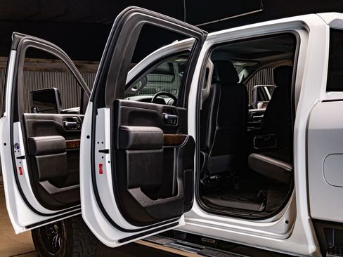 Used 2020 GMC Sierra 2500 Denali w/ Denali Ultimate Package image 28