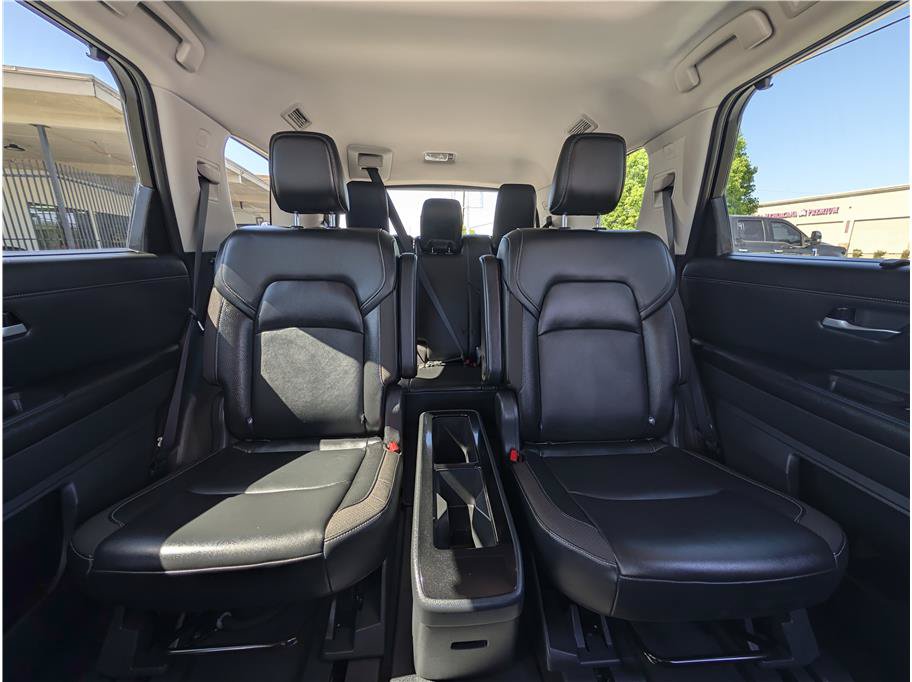 Used 2022 Nissan Pathfinder SL w/ SL Premium Package FWD image 8