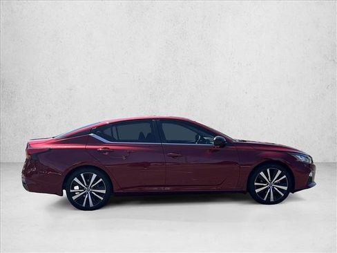 Used 2021 Nissan Altima 2.5 SR FWD image 4