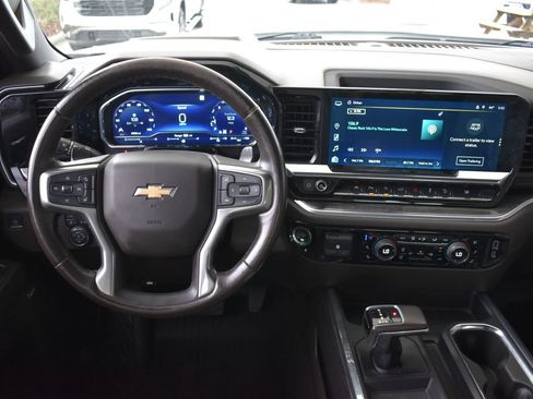 Used 2022 Chevrolet Silverado 1500 LTZ w/ LTZ Premium Package AWD/4WD image 3
