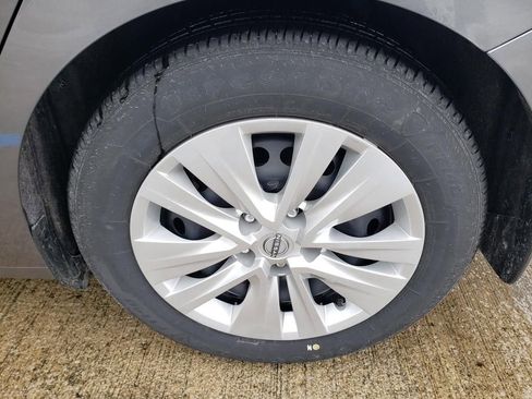 Certified 2025 Nissan Sentra S FWD image 43