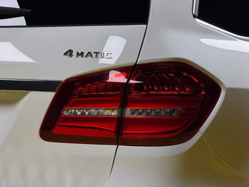 Used 2017 Mercedes-Benz GLS 450 4MATIC image 8