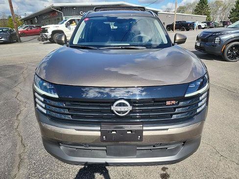 Certified 2025 Nissan Kicks SR image 3