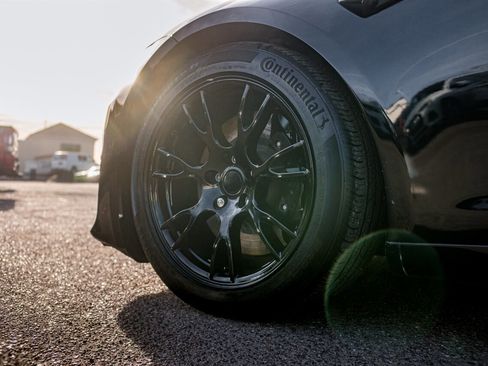 Used 2022 Tesla Model S Plaid image 41