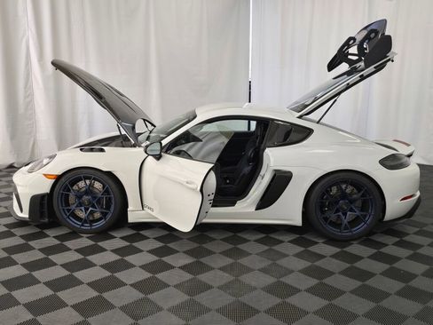 Certified 2024 Porsche 718 Cayman GT4 RS image 13