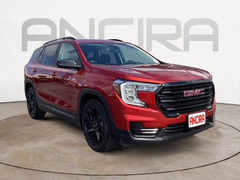Used 2023 GMC Terrain SLE w/ Driver Convenience Package FWD image 7