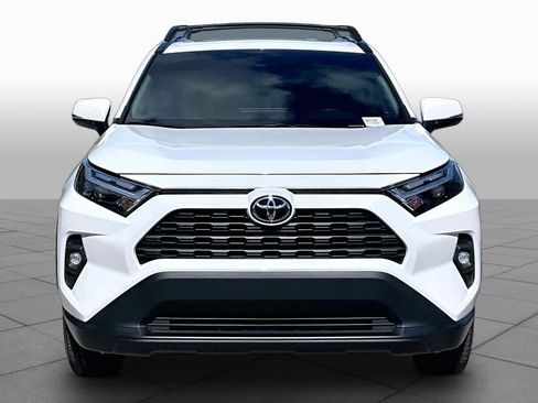 Used 2025 Toyota RAV4 XLE Premium w/ Weather Package FWD image 4