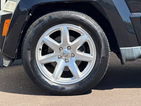 Used 2012 Jeep Liberty Sport AWD/4WD image 24
