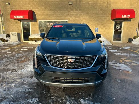 Used 2021 Cadillac XT4 Premium Luxury w/ Cold Weather Package FWD image 2