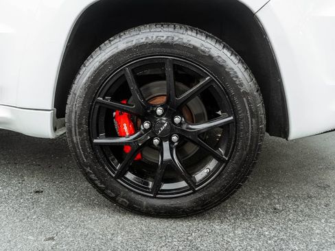 Used 2020 Jeep Grand Cherokee SRT w/ Trailer Tow Group IV AWD/4WD image 35