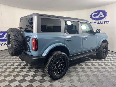 Used 2022 Ford Bronco Outer Banks image 3