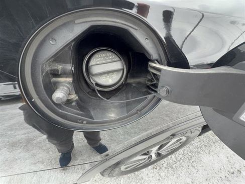 Used 2022 Subaru Outback Premium image 27