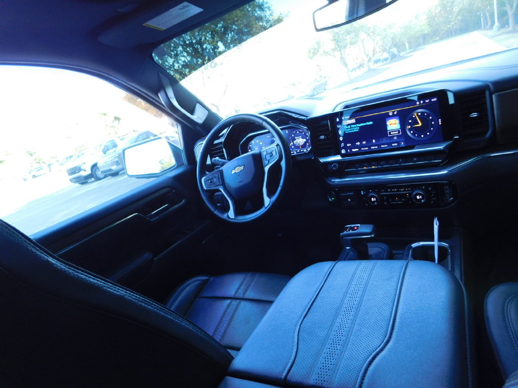 Certified 2023 Chevrolet Silverado 1500 High Country AWD/4WD image 7