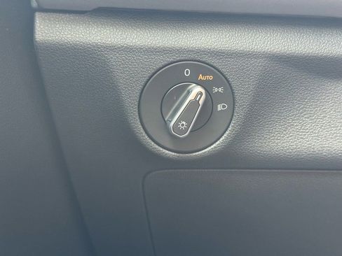 New 2025 Volkswagen Jetta SE image 23