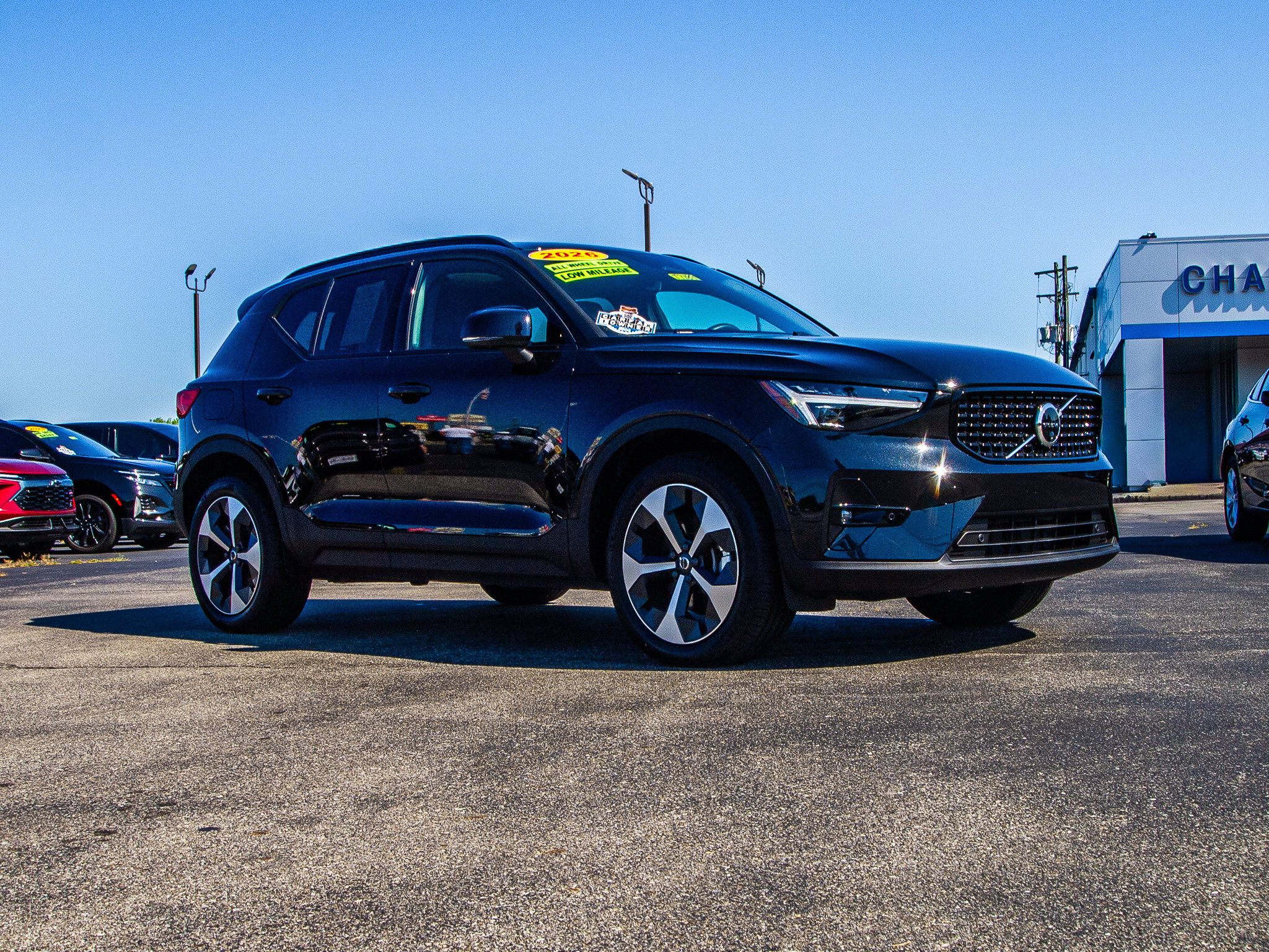 Used 2026 Volvo XC40 B5 Plus AWD/4WD image 9