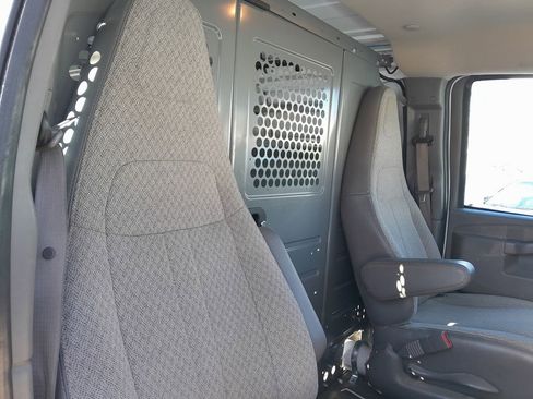 Used 2022 Chevrolet Express 2500 w/ Driver Convenience Package image 37