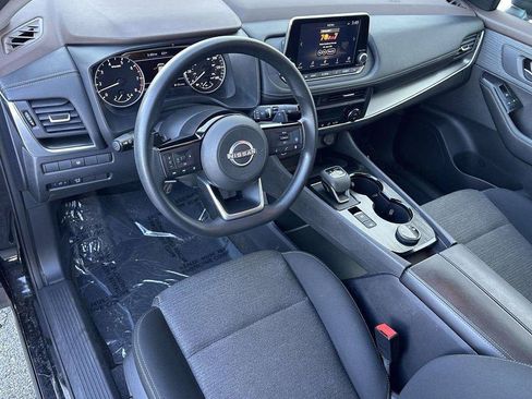 Used 2023 Nissan Rogue SV AWD/4WD image 9