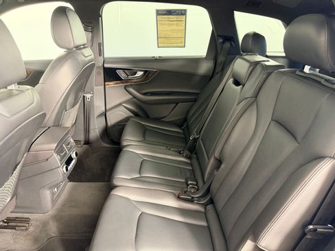 Used 2019 Audi Q7 3.0T Premium Plus w/ Premium Plus Package AWD/4WD image 24
