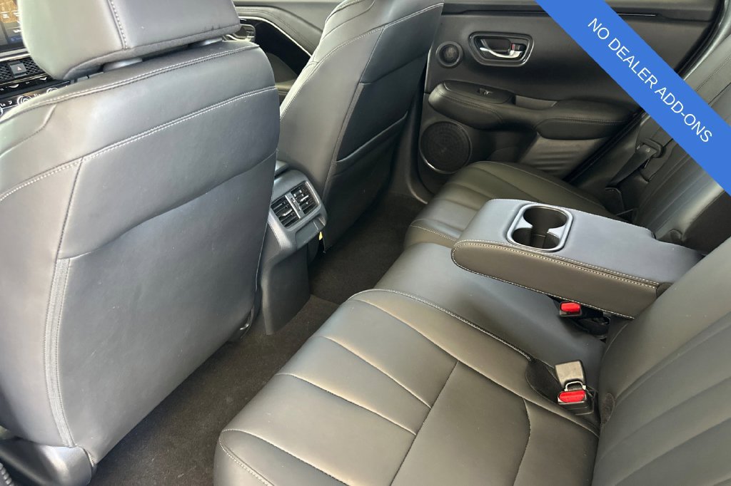 Used 2025 Acura ADX FWD image 13