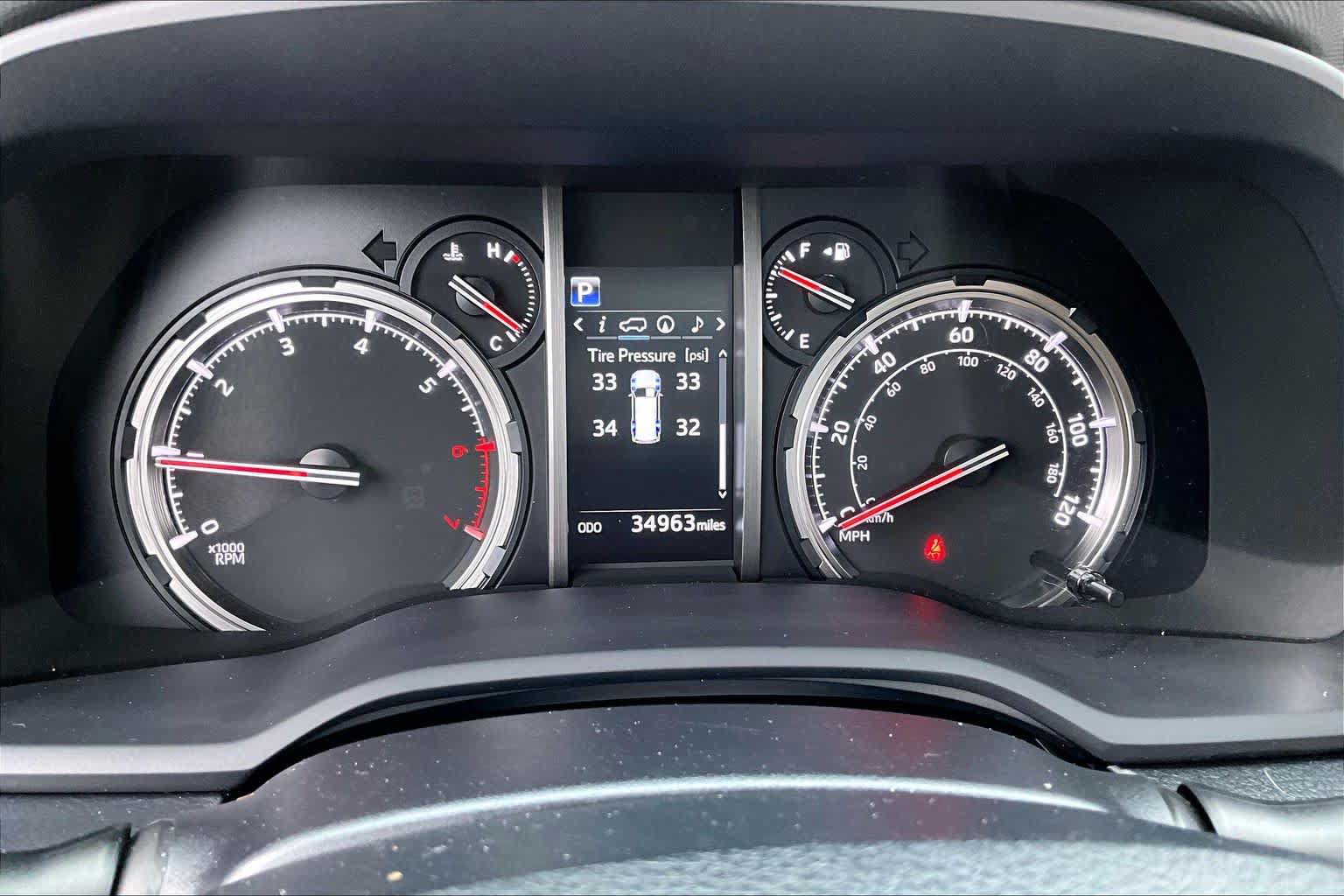 Used 2024 Toyota 4Runner TRD Off-Road Premium w/ Moonroof Package AWD/4WD image 22