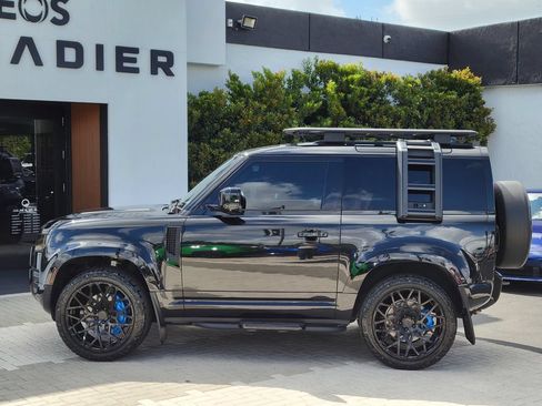 Used 2022 Land Rover Defender 90 X-Dynamic S AWD/4WD image 5