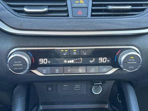 Certified 2025 Nissan Altima 2.5 SL image 5