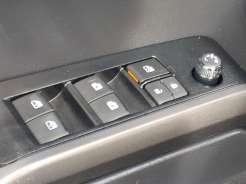 Certified 2023 Toyota Tacoma TRD Off-Road image 18