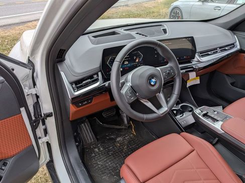 New 2026 BMW X1 xDrive28i w/ Technology Package AWD/4WD image 9