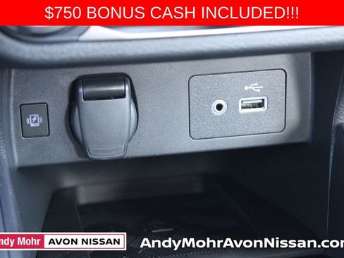 New 2025 Nissan Versa SV image 23