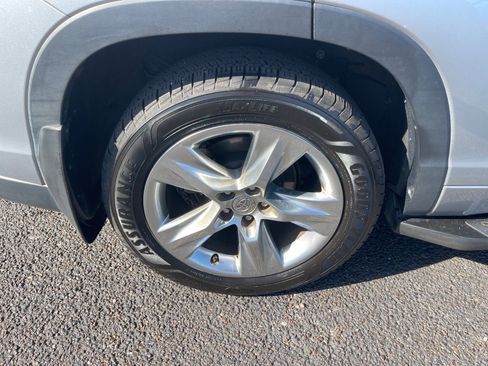 Used 2015 Toyota Highlander Limited image 22