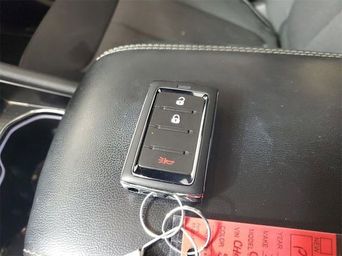 Used 2024 Jeep Grand Cherokee L Laredo image 27