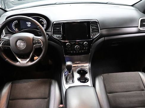 Used 2020 Jeep Grand Cherokee Altitude AWD/4WD image 21
