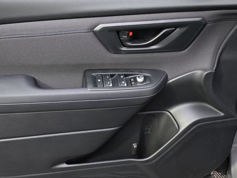 Certified 2025 Subaru Forester Premium AWD/4WD image 22