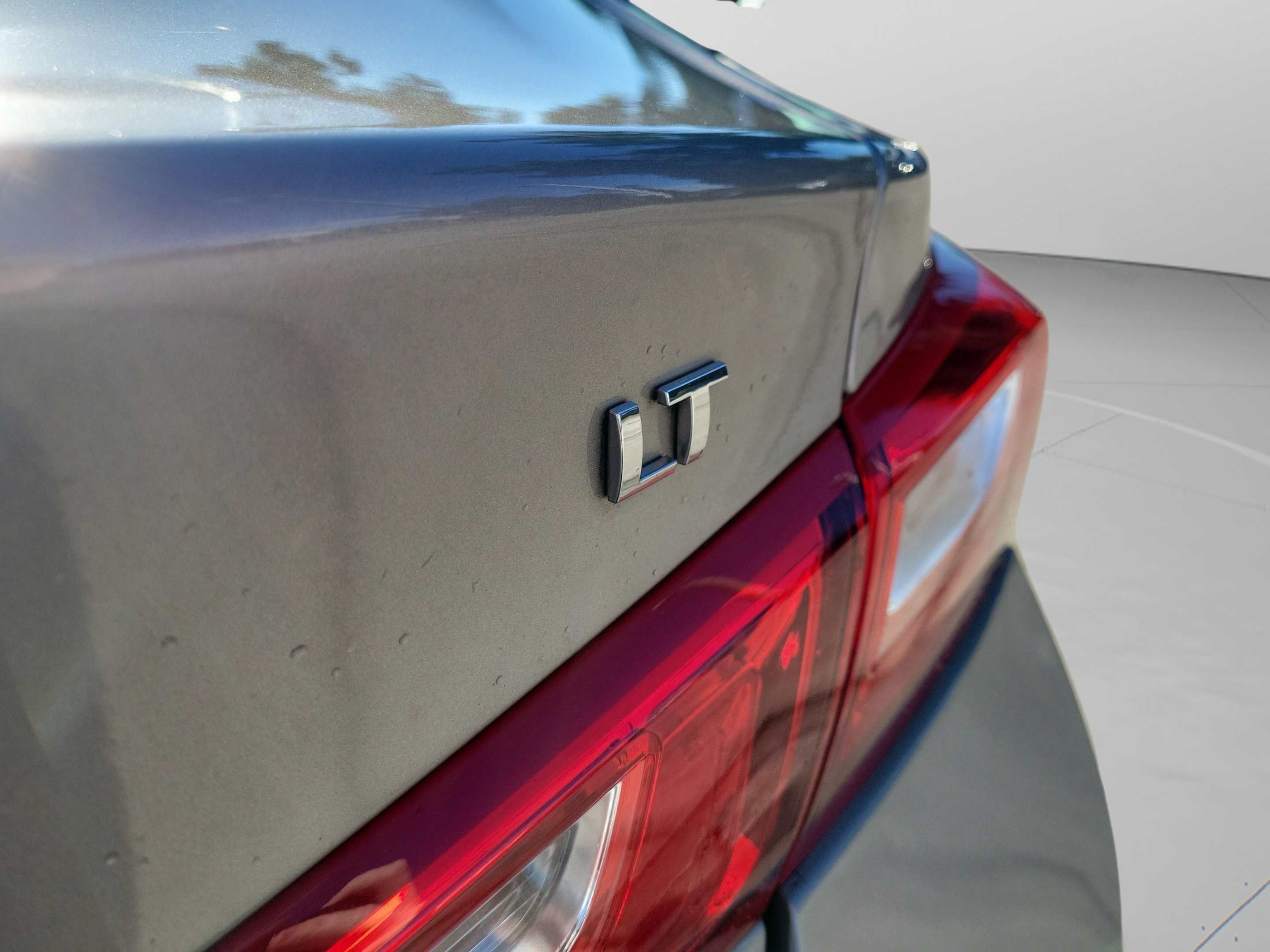 Used 2023 Chevrolet Malibu LT FWD image 30