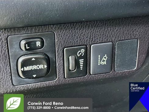 Used 2018 Toyota RAV4 XLE AWD/4WD image 13