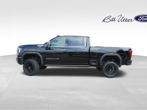 Used 2024 GMC Sierra 2500 Denali w/ Denali Reserve Package AWD/4WD image 8