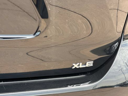 Certified 2024 Toyota Highlander XLE FWD image 34
